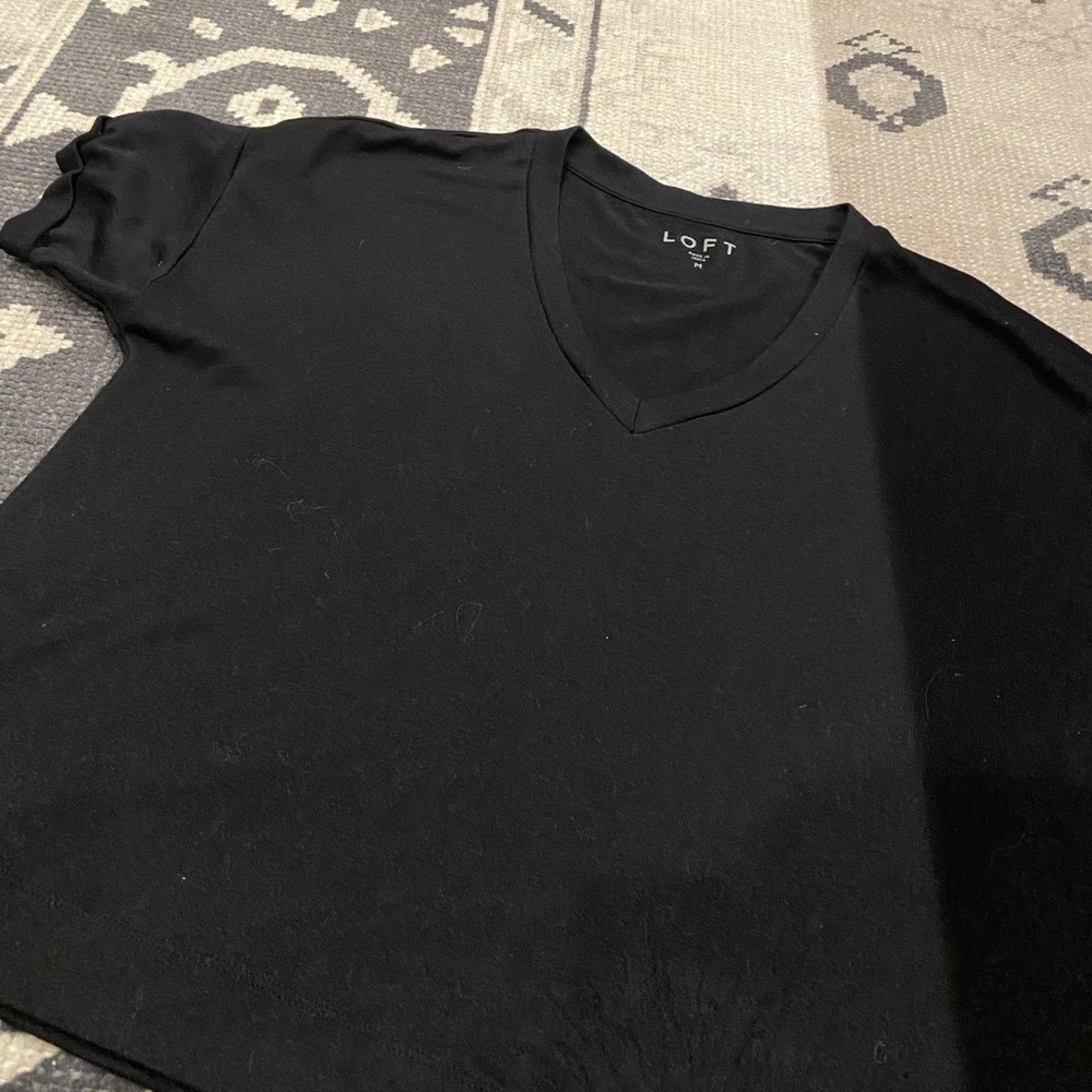 WORN TWICE Vneck t-shirt